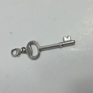 sterling silver 925 old fashion key charm lobster clasp needs chain unlock